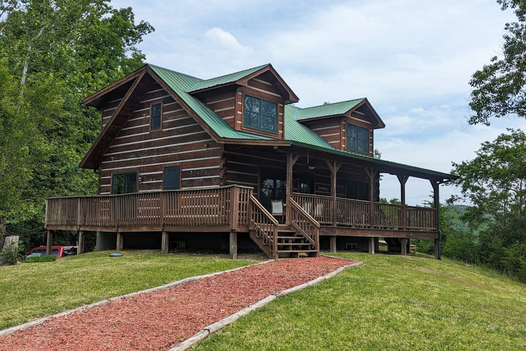 Doolittle Mountain Cabin | 3 Bed Marshall, NC Cabin | Vacasa