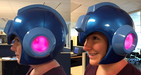 被れる『ロックマン』ヘルメットレプリカの新たな写真公開―細部の仕様
