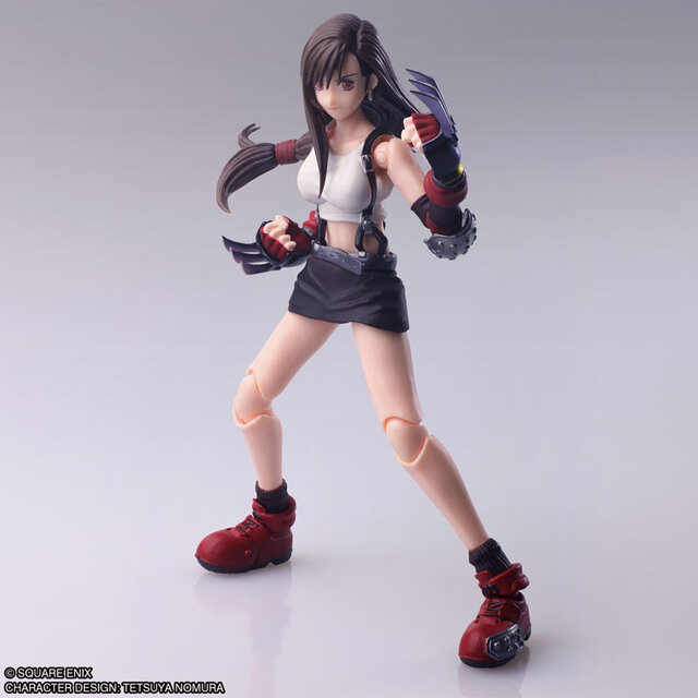 FF7』パレオまとった水着エアリスが美しい…！可動するクラウドから