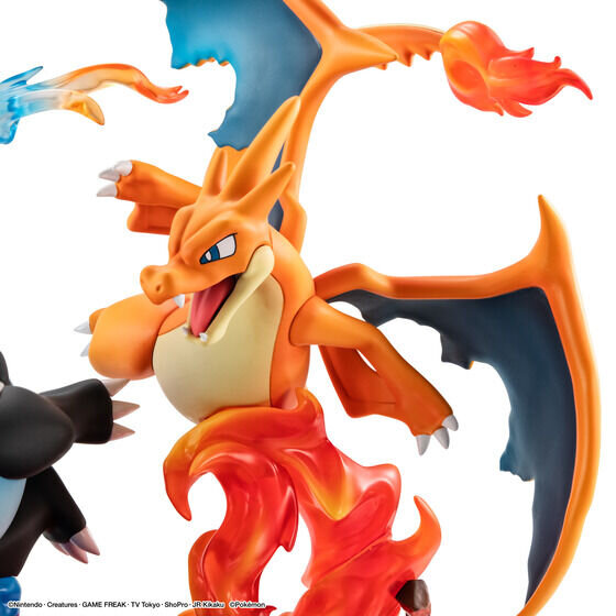 ポケモン』相対するメガリザードンX・Yが迫力満点！全高約210mm、360度