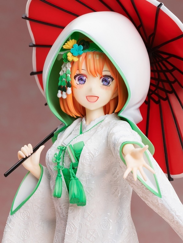 五等分の花嫁∬」中野四葉、白無垢姿に和傘を差した元気＆幸せいっぱい
