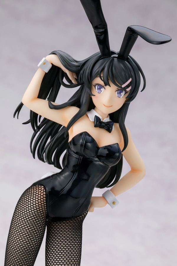 青ブタ」桜島麻衣、最新“バニーガール”フィギュア登場！ 手に取り