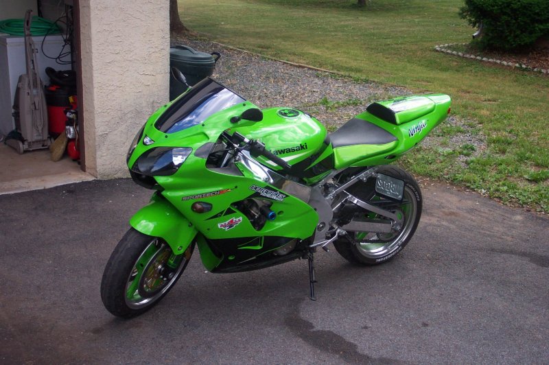 Kawasaki Ninja ZX-9R Motorcycles - Photos, Video, Specs, Reviews