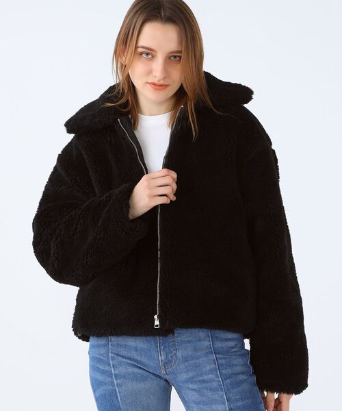 Calvin Klein（カルバン・クライン）の「バックモノグラム シェルパ