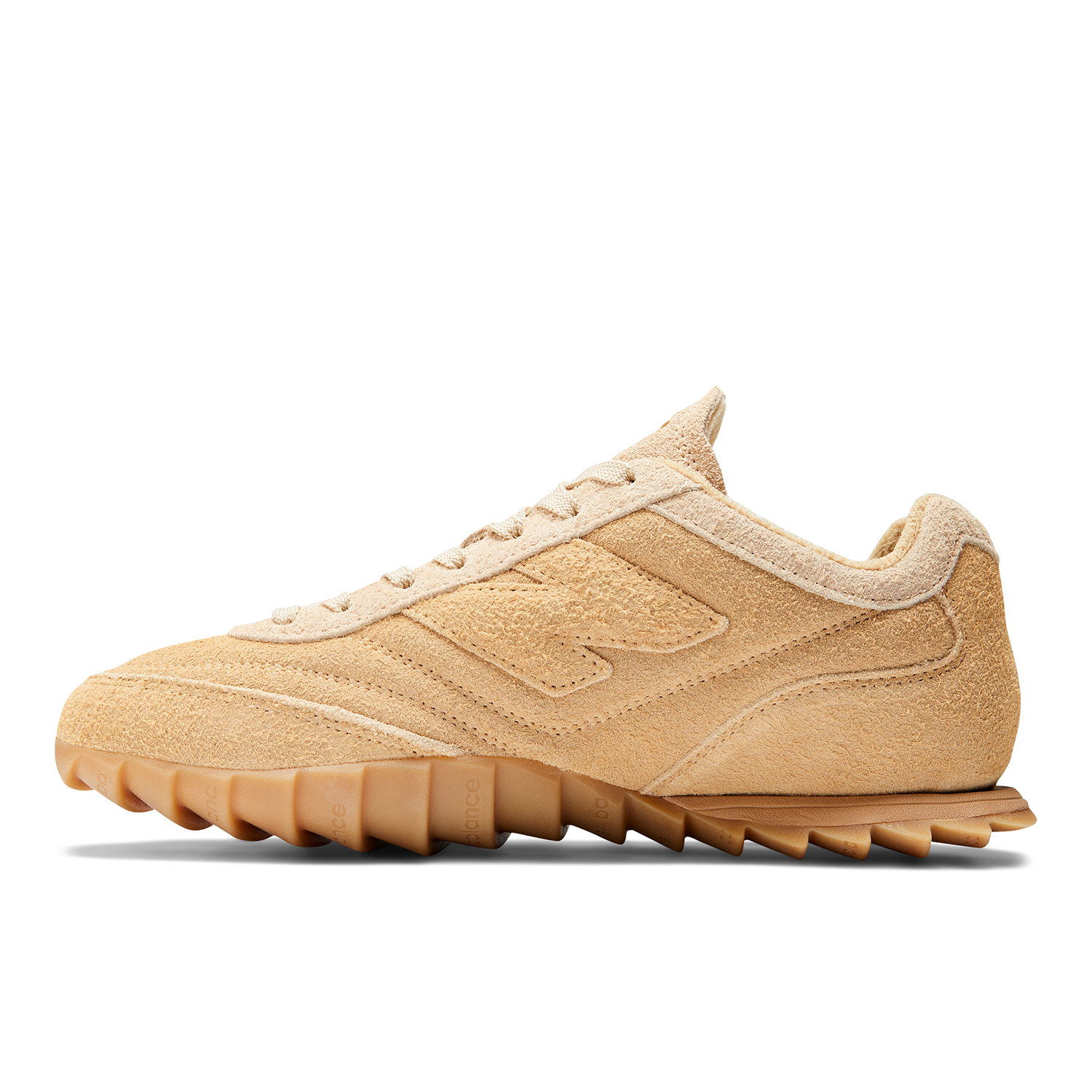AURALEE × New Balance、コラボスニーカー「RC30」発売 | HIGHSNOBIETY