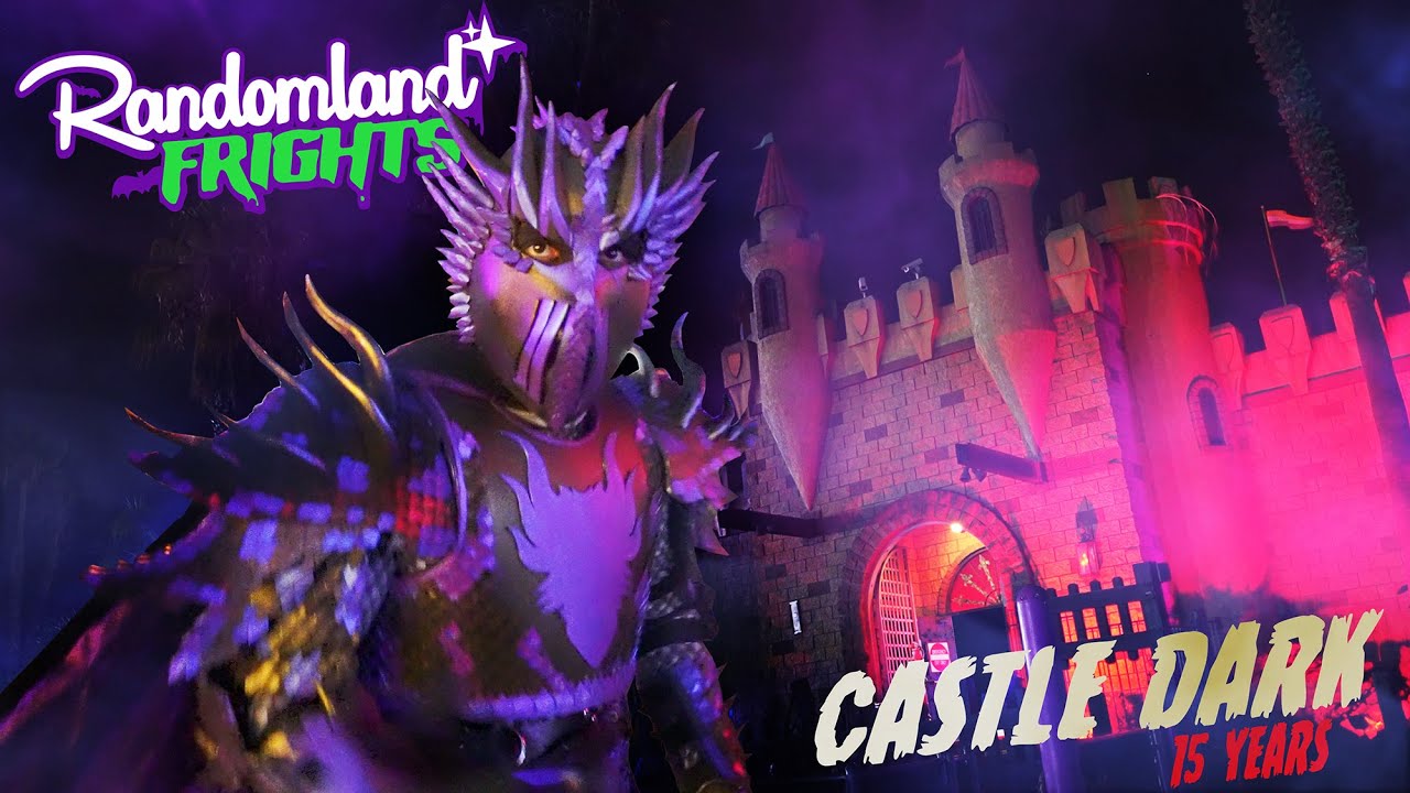 Lost in a Haunt Maze!? Castle Dark haunt in California! - YouTube
