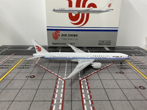 Phoenix 1:400 Boeing 777-300ER Air China 中国国际航空PH11932 B