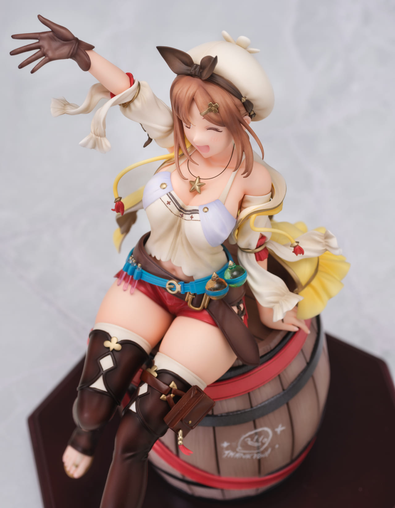 ライザのアトリエ』の「ライザ」7分の1スケールフィギュアが予約受付開始