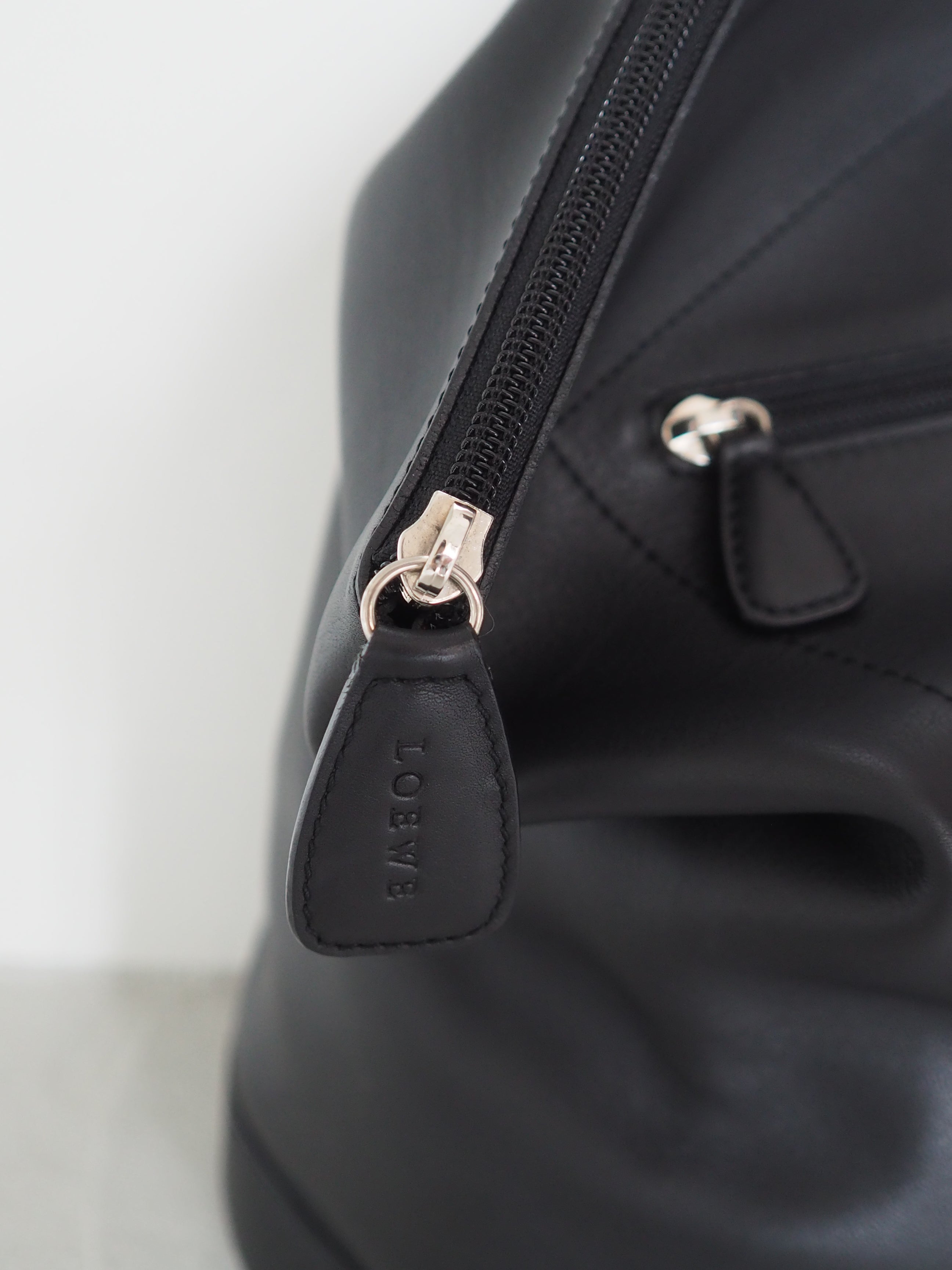 LOEWE ロエベ アントン バッグパック ワンショルダーバッグ ブラック