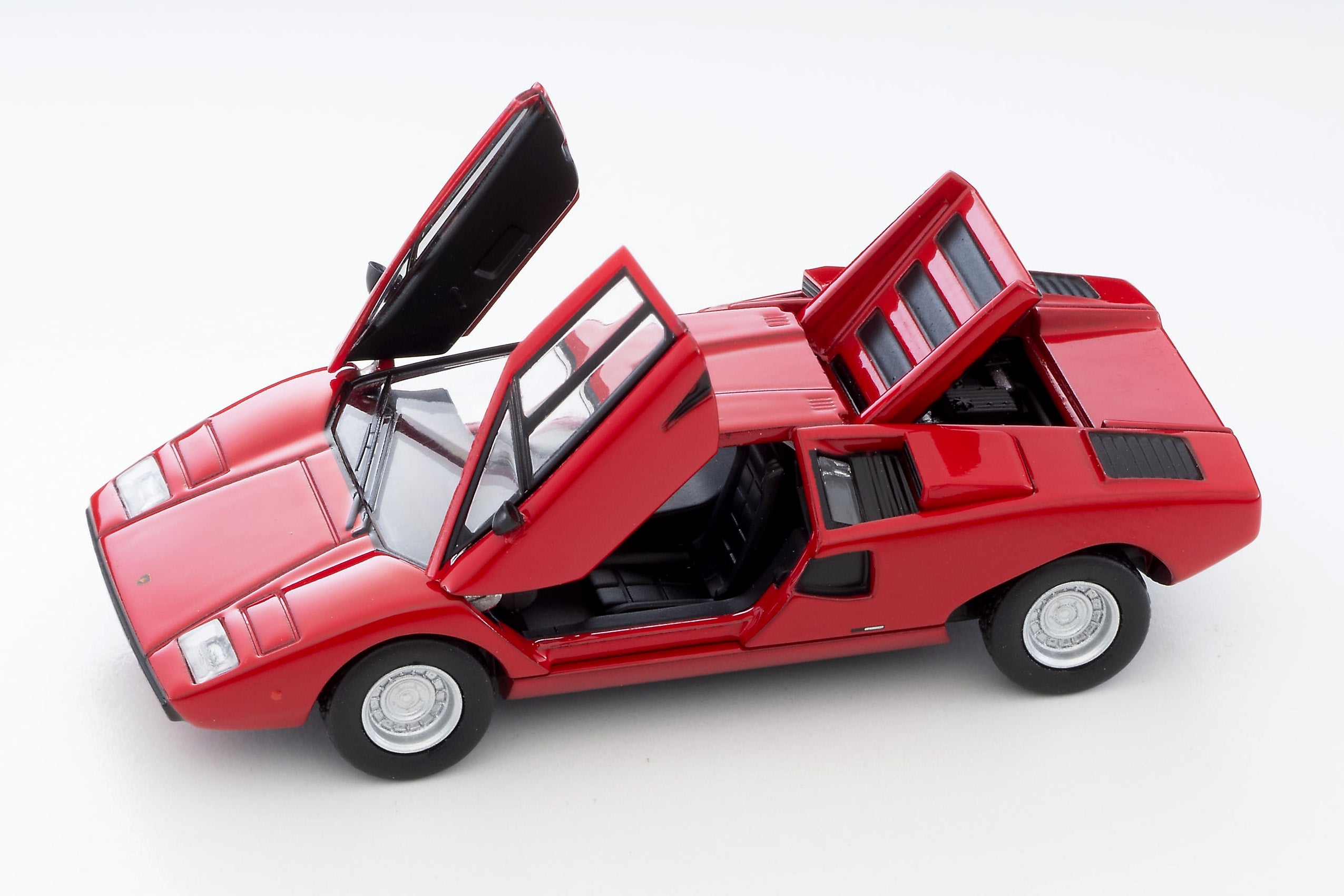 TLV 1/64 LV-N ランボルギーニ カウンタック LP400 (赤) – Racing Models