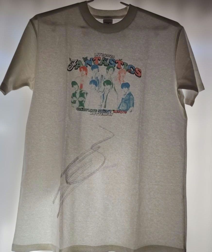 世界さん　サイン入りTシャツ 　Lサイズ