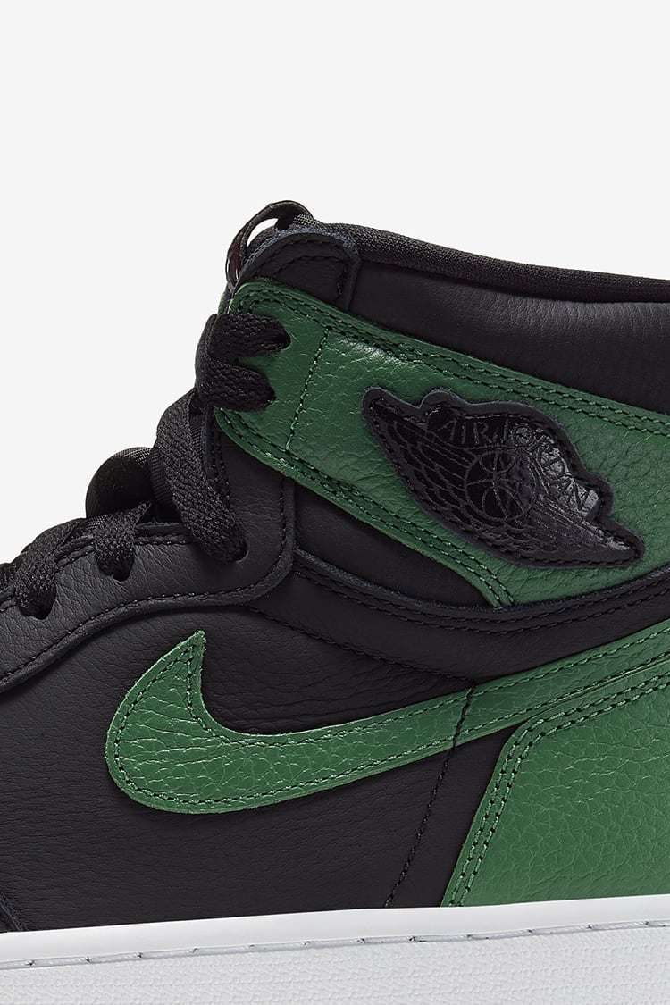 NIKE公式】エア ジョーダン 1 'Black/Pine Green' (555088-030 AJ1